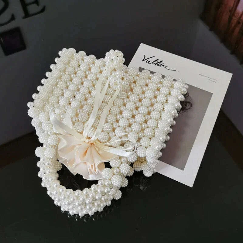 Berry ball Pearl white
